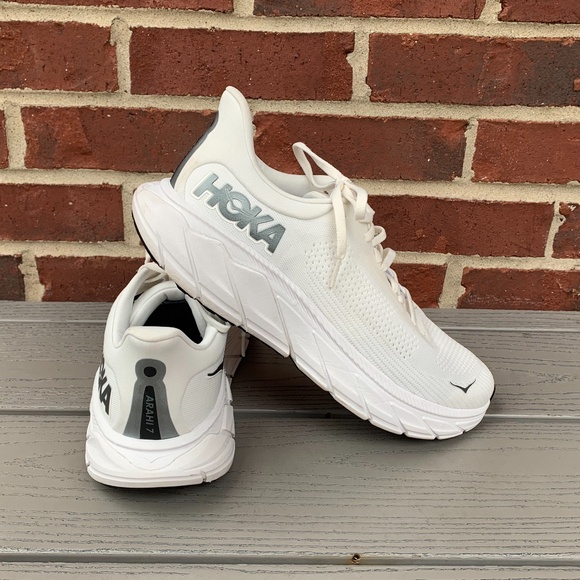 Hoka Arahi 7 Running Shoe